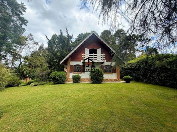house em Rua Engenheiro Neves Mascarenhas, Vila Capivari - Campos do Jordão - SP