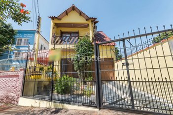 house em Rua Marciano Ribeiro, Medianeira - Porto Alegre - RS