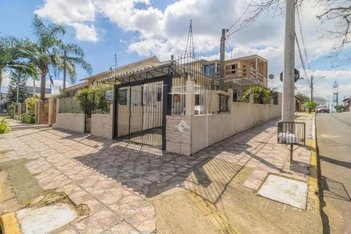 house em Avenida Ramiro Barcelos, São José - Canoas - RS