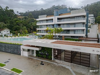 apartment em Estrada Haroldo Soares Glavan, Cacupé - Florianópolis - SC