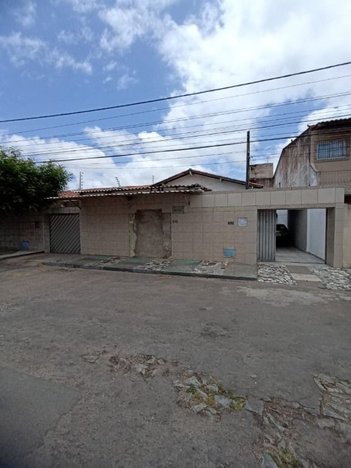 house em Rua Mônaco, Parangaba - Fortaleza - CE