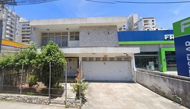 house em Avenida Mauro Ramos, Centro - Florianópolis - SC