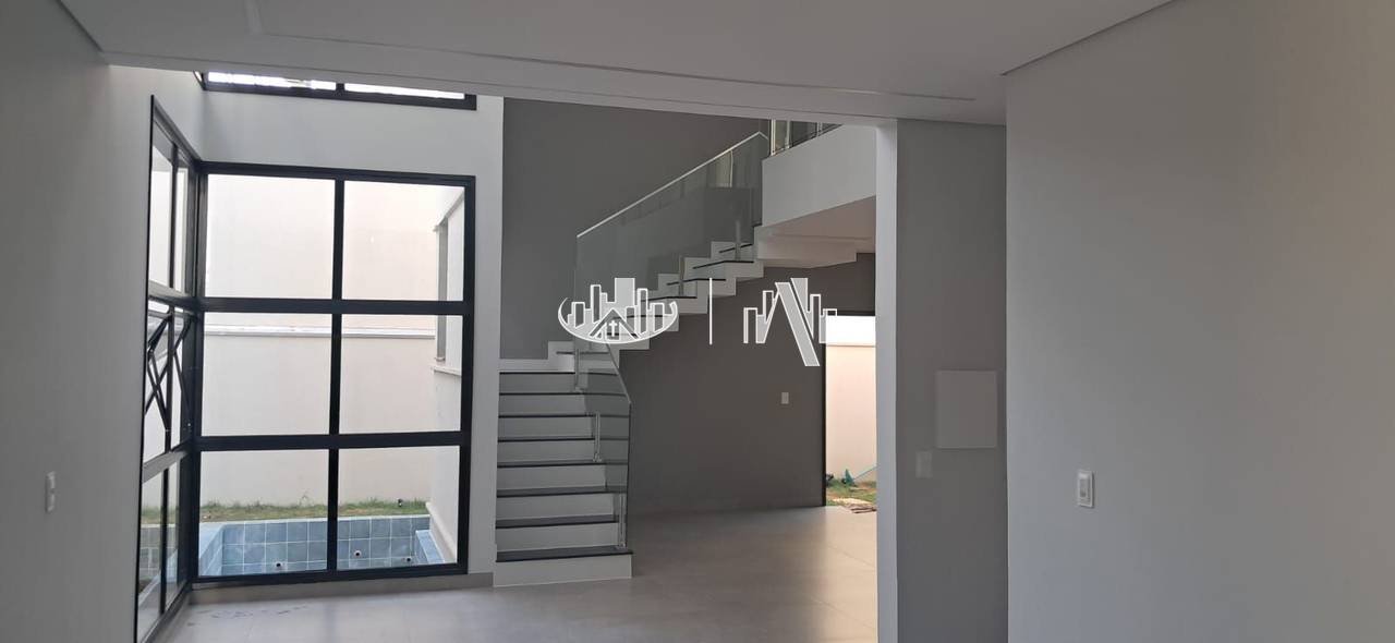 Sobrado com 4 quartos à venda, 204 m² - Condominio Golden Park II - Lo