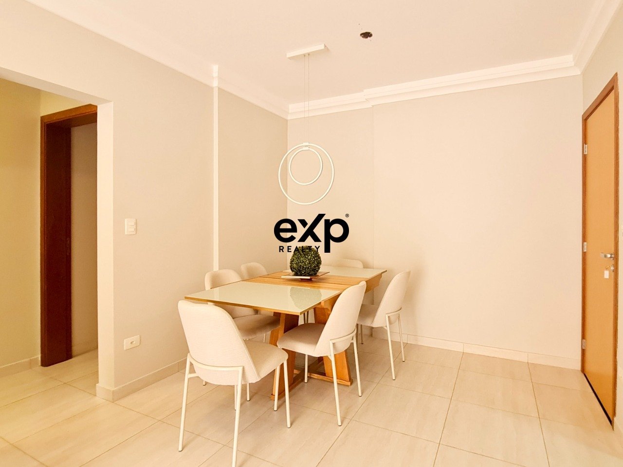 Sala de Jantar mobiliada