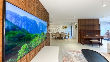 apartment em Rua Padre Agostinho, Mercês - Curitiba - PR