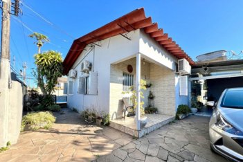 house em Rua Lajeado, Niterói - Canoas - RS