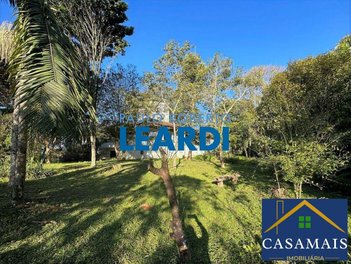 apartment em Estrada dos Pinheiros, Chácara dos Junqueiras - Carapicuíba - SP