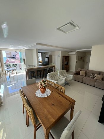 apartment em Rua 299, Meia Praia - Itapema - SC