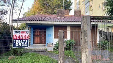 house em Rua Roque Calage, Passo da Areia - Porto Alegre - RS