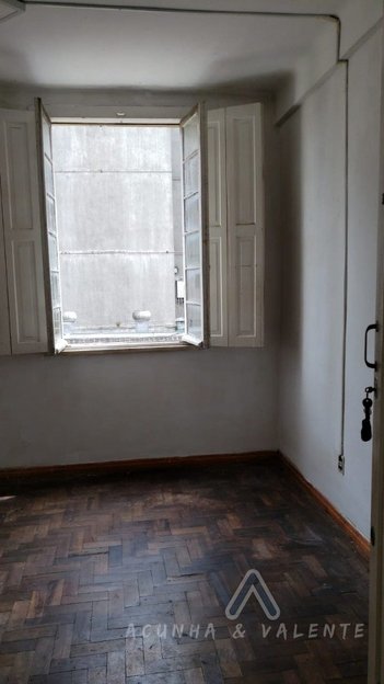 office em Rua Voluntários da Pátria, Centro - Pelotas - RS