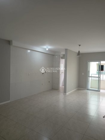 apartment em Rua Tomáz Domingos da Silveira, São Sebastião - Palhoça - SC