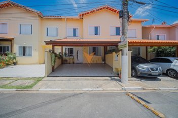 house em Rua Ameixeiras, Jardim Petrópolis - Cotia - SP