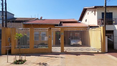 house em Rua Professora Delvina Borges, Universitário - Londrina - PR