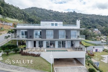 house em Rodesindo Pavan, Praia das Taquaras - Balneário Camboriú - SC