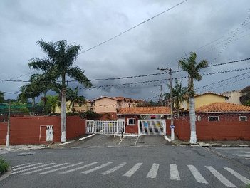 house em Rua Ameixeiras, Jardim Petrópolis - Cotia - SP