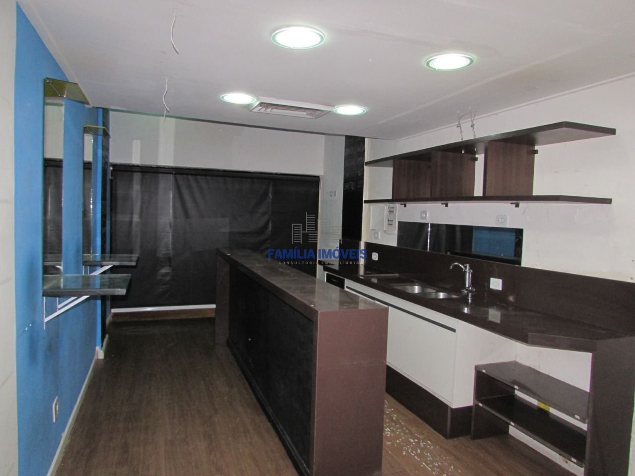 Alugar Loja comercial no Shopping Balneário no Gonzaga  Santos SP