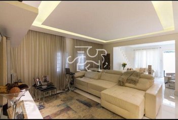 house em Avenida Doutor Altino Arantes, Centro - São Sebastião - SP