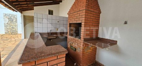 house em Rua Antônio Salviano de Rezende, Santa Mônica - Uberlândia - MG