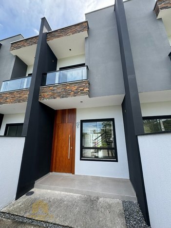 house em Rua Gregório Dunzer, Parque Guarani - Joinville - SC