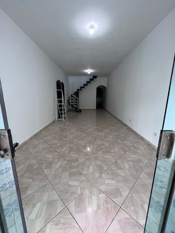 house em Praça Presidente Eurico Gaspar Dutra, Parque Gerassi - Santo André - SP
