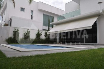 house em Avenida Paulo Gracindo, Gávea - Uberlândia - MG