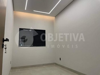 house em Alameda Antonio Cláudio Ricardo Souza, Jardim Holanda - Uberlândia - MG