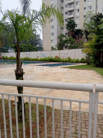 apartment em Estrada São Francisco, Parque Taboão - Taboão da Serra - SP