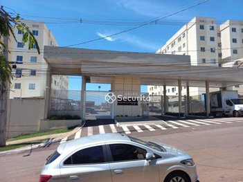 apartment em Rua João Merlin, Universitário - Cascavel - PR
