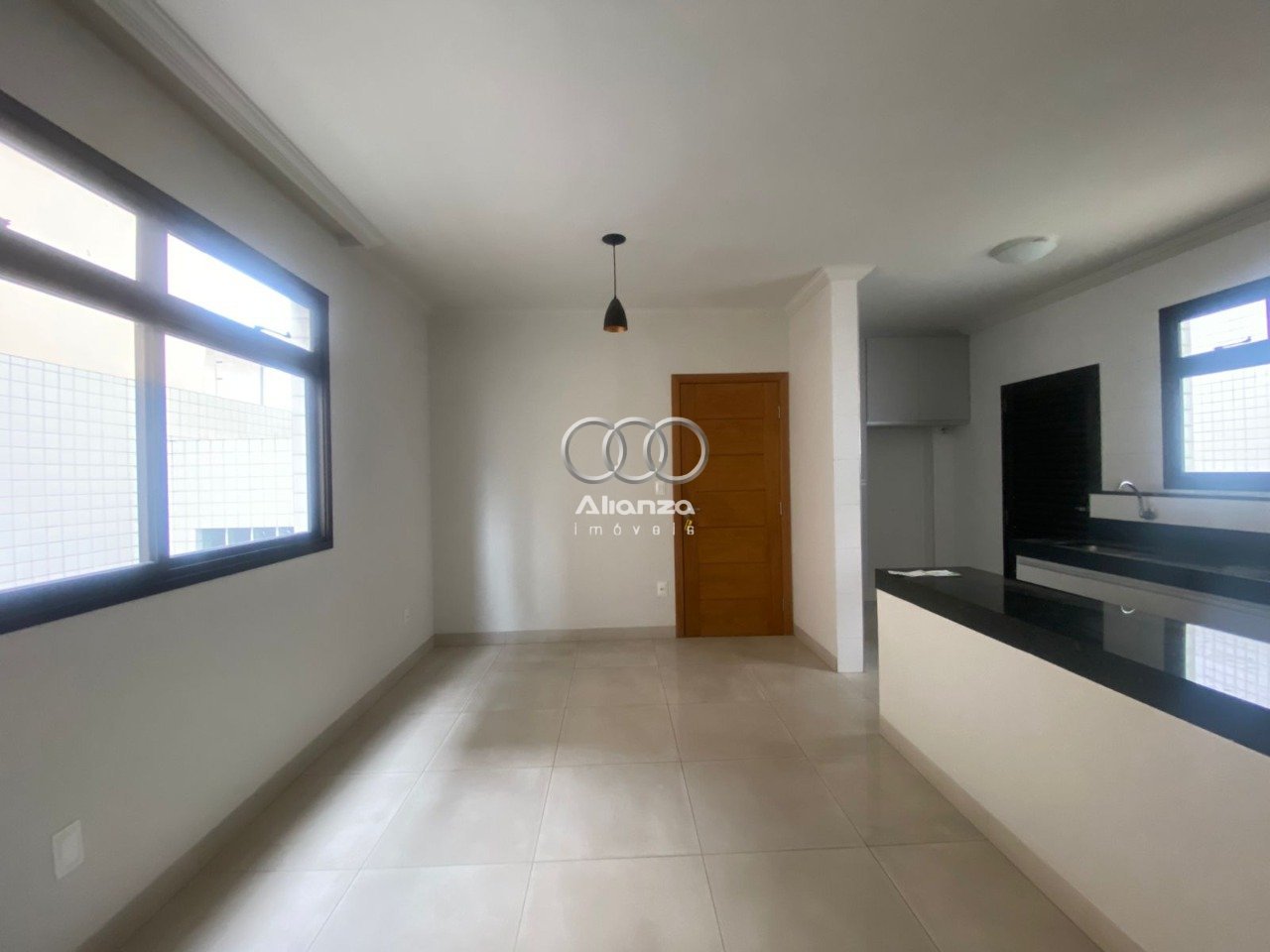 Apartamento com 3 quartos — Nova Granada, Belo Horizonte