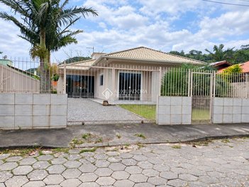 house em Rua Professor Vicente Manoel Silveira, Pinheira - Palhoça - SC