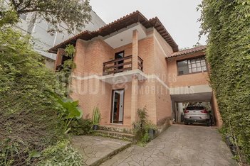 house em Rua Chile, Jardim Botânico - Porto Alegre - RS