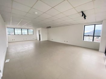 office em Rua Coronel Teixeira Oliveira, Centro - Biguaçu - SC