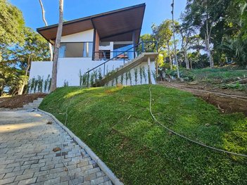 house em Estrada Doutor Rogério de Moura Estevão, Albuquerque - Teresópolis - RJ