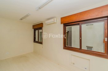 office em Avenida Taquara, Petrópolis - Porto Alegre - RS