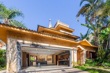 house em Rua Doutor Barbosa Gonçalves, Chácara das Pedras - Porto Alegre - RS