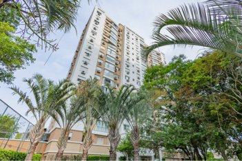 apartment em Avenida Andaraí, Passo da Areia - Porto Alegre - RS