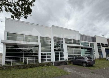 business em Avenida Rondon Pacheco, Morada da Colina - Uberlândia - MG