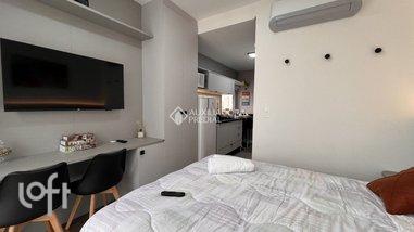 apartment em Rua Lourenço Pinto, Centro - Curitiba - PR