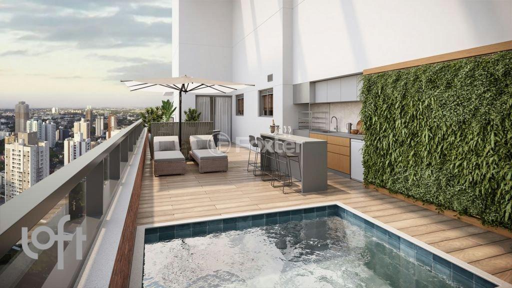 area-externa-com-piscina-e-deck-de-madeira