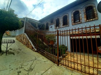 house em Rua Mércia Siqueira Prates, Santa Amélia - Belo Horizonte - MG