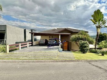 house em Alameda Turmalina, Golf Gardens - Carapicuíba - SP