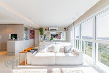 apartment em Rua Curvelo, Petrópolis - Porto Alegre - RS