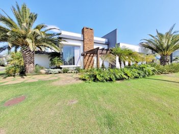 house em Rua Rio Jacuí, Centro - Xangri-Lá - RS