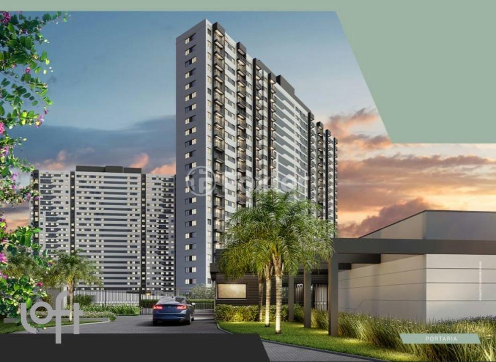 predio-moderno-com-fachada-de-vidro-e-area-verde