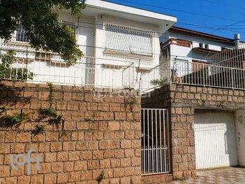 house em Rua Eurico Lara, Medianeira - Porto Alegre - RS