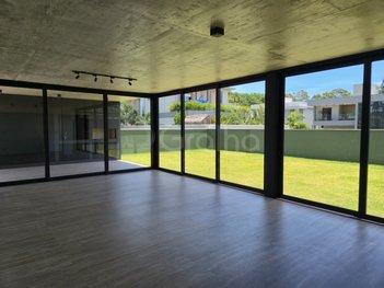 house em Avenida Red Park, São João do Rio Vermelho - Florianópolis - SC