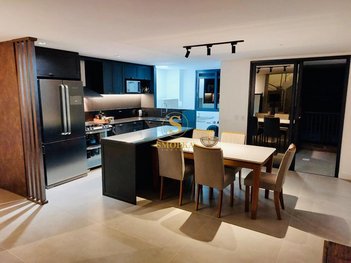 apartment em Professor Renato Barbosa, Jurerê - Florianópolis - SC