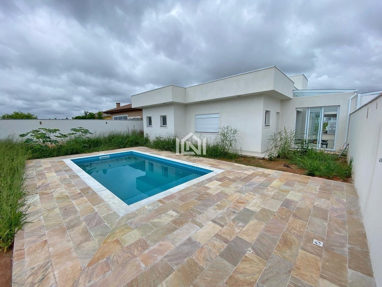 casa terrea a venda no condominio haras bela vista piscina