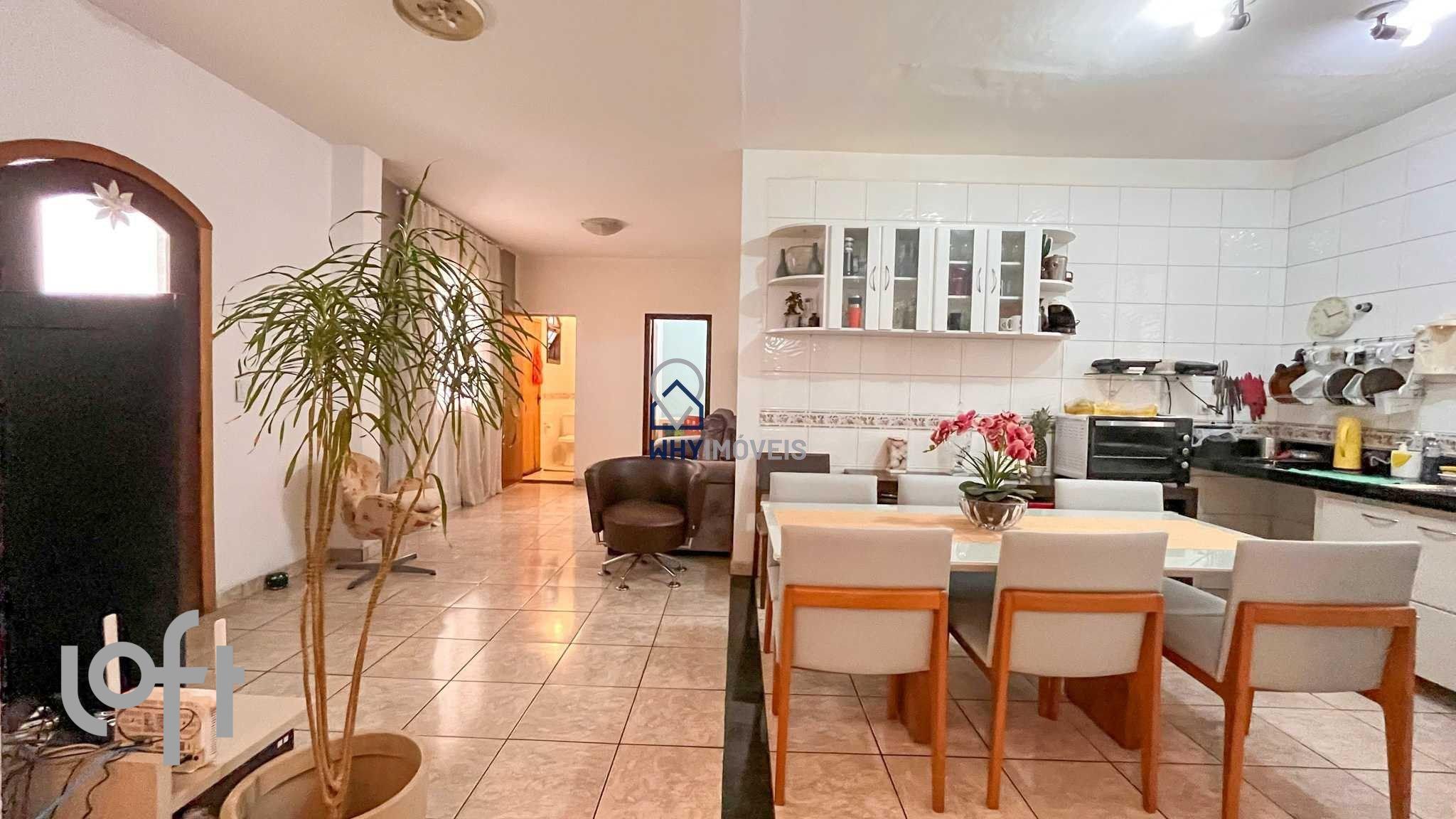 Casa com 5 quartos — Buritis, Belo Horizonte