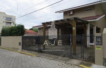 house em Rua da Alegria, Cachoeira do Bom Jesus - Florianópolis - SC